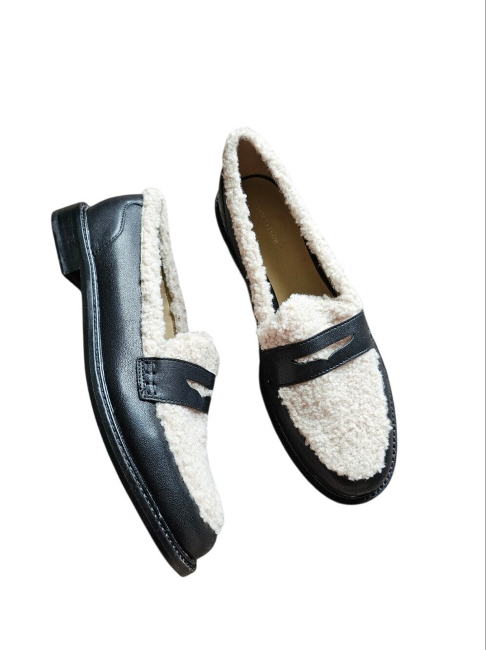 Ann Taylor Black Trim Cream Sherpa Leather Penny Loafers Size 9.5